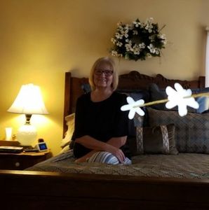 Meet your Posher, Nell